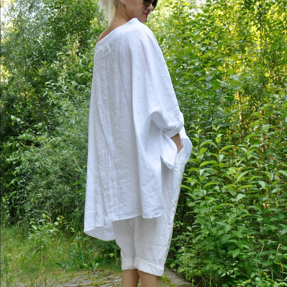 ✨👗✨ Plus size Linen Top - Picture 2 of 7
